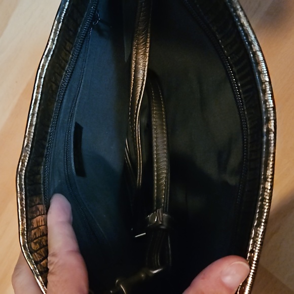 📢2 for $20  Retro 80s Gold, brown purse. - Picture 5 of 10